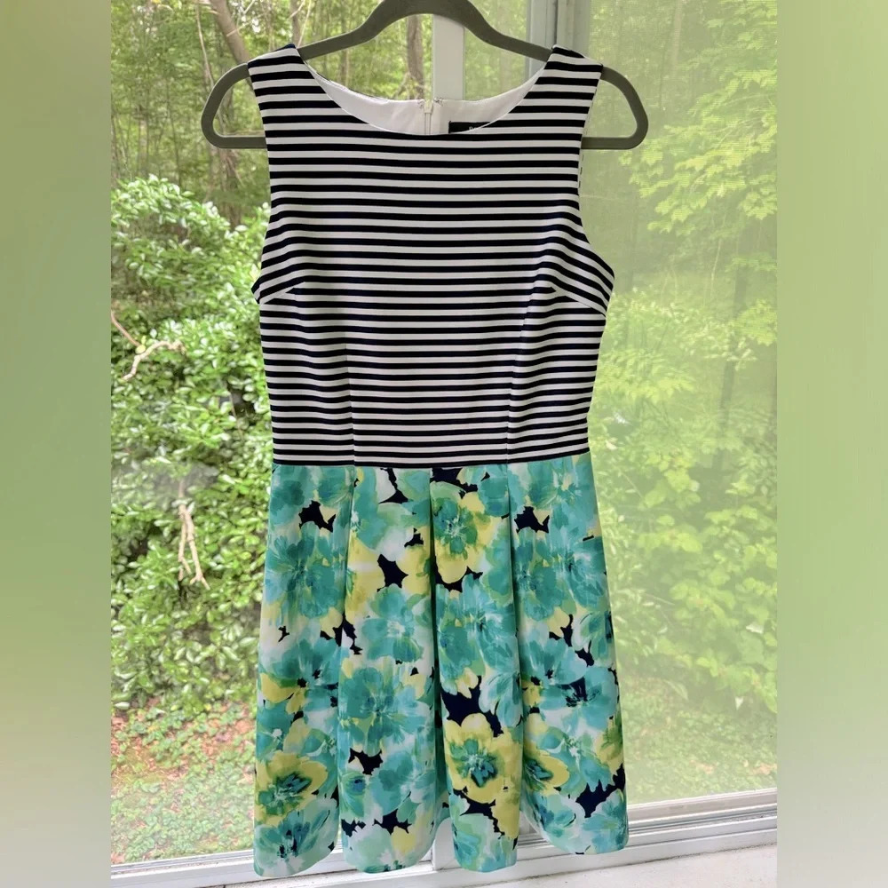 R&K Fit to Flare 10p Navy Blue & White fitted top with a Floral bottom dress.